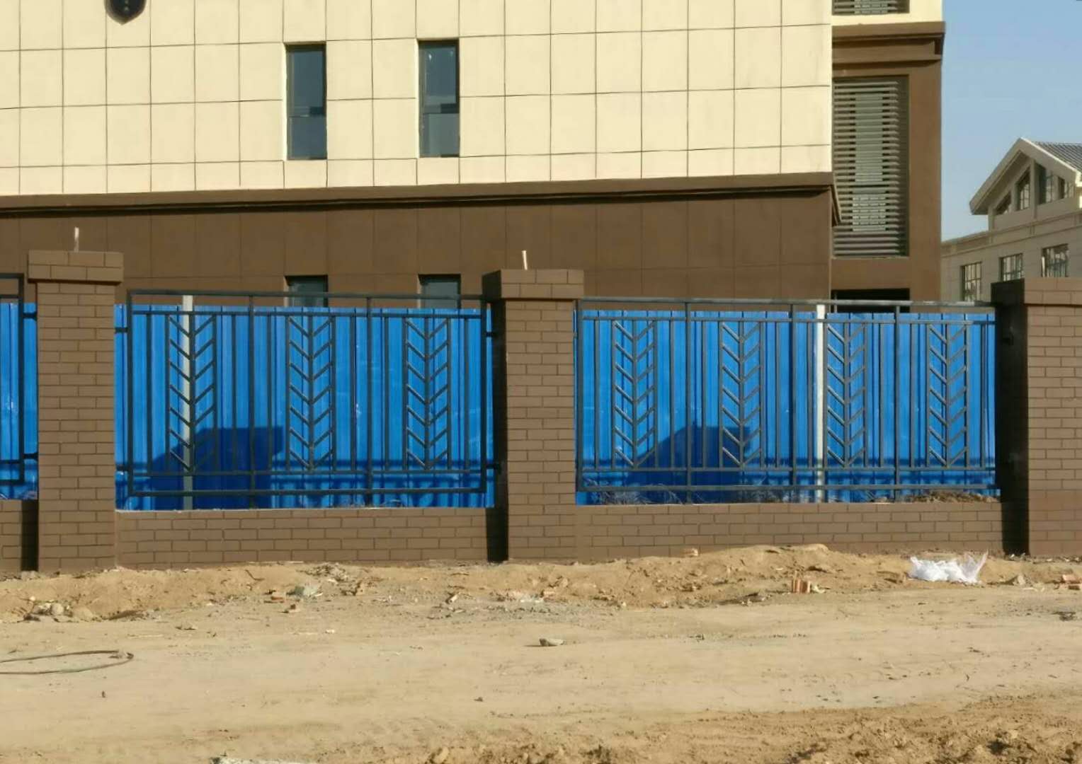 呼市鐵藝護(hù)欄 呼市鐵藝護(hù)欄