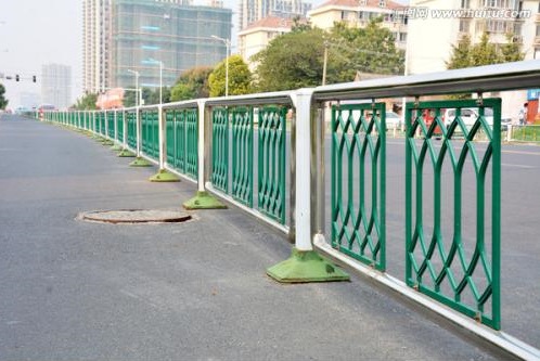 呼市鐵藝護(hù)欄-道路護(hù)欄