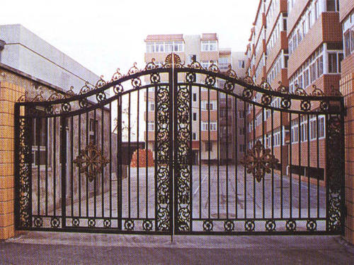 鐵藝大門的注意事項 鐵藝大門的注意事項