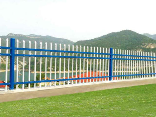 噴塑?chē)鷻诘陌惭b 噴塑?chē)鷻诘陌惭b