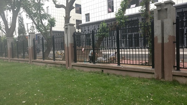 呼市鐵藝護(hù)欄公司 呼市鐵藝護(hù)欄公司