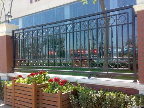 鐵藝護欄的防護措施 鐵藝護欄的防護措施