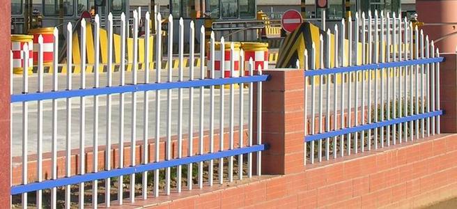 噴塑波形護欄的特點和優(yōu)勢 噴塑波形護欄的特點和優(yōu)勢