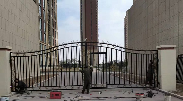 集通中朵城鐵藝大門